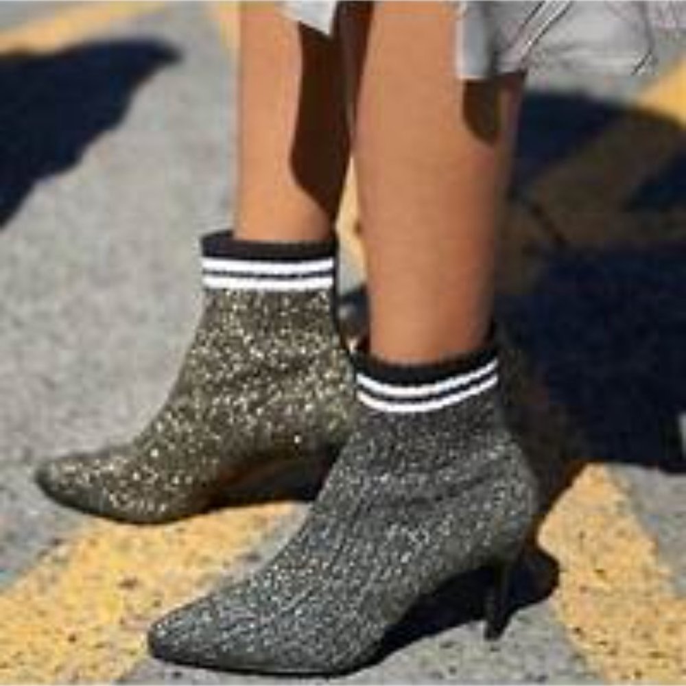 STUART WEITZMAN Waverly Sock Ankle Booties 10 NEW